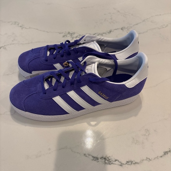 Adidas Gazelle Men\'s Purple and White Sneakers